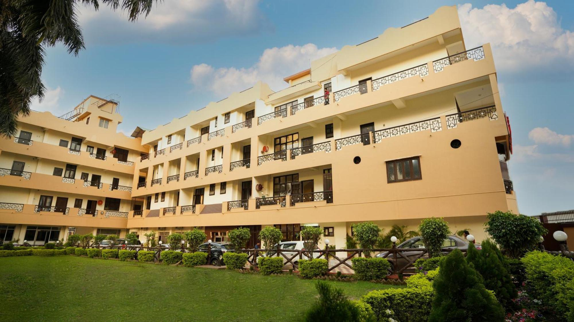 Hotel Neeraj Bhawan- Triveni Ghat Rishikesh Luaran gambar